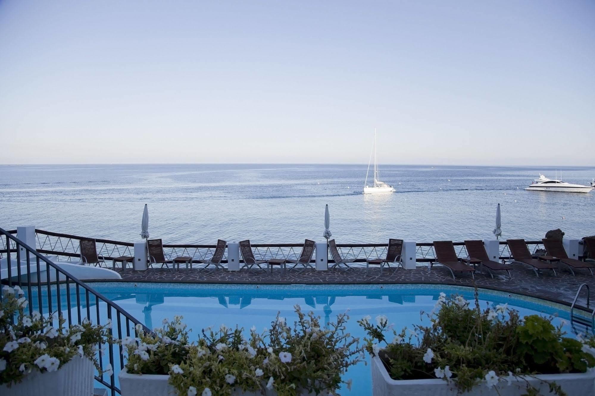Hotel Cincotta ปานาเรอา ภายนอก รูปภาพ